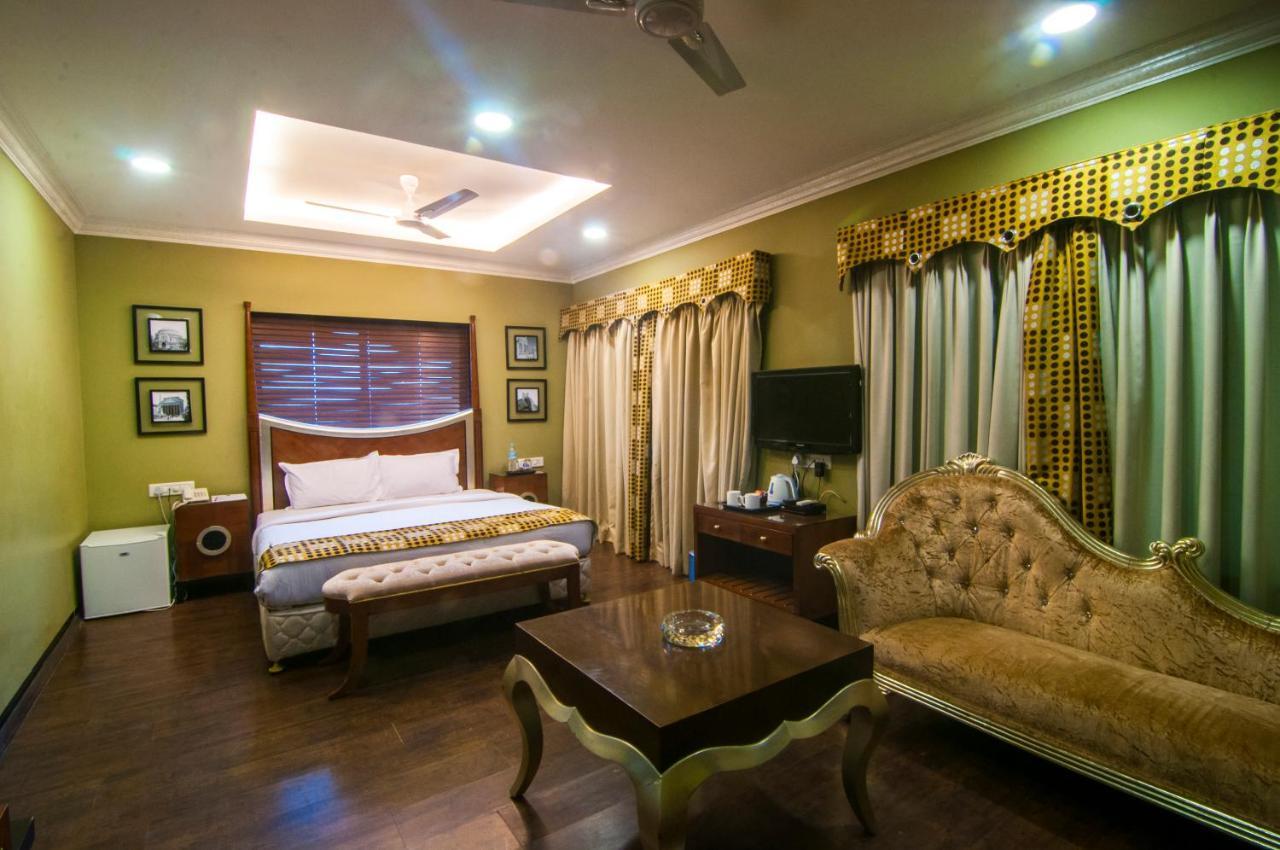 Jalsa Hotel & Banquets,Indore Exterior photo