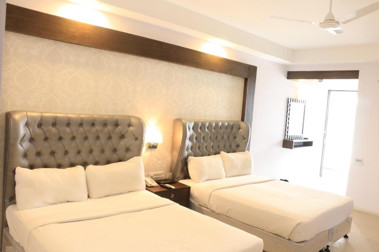 Jalsa Hotel & Banquets,Indore Exterior photo