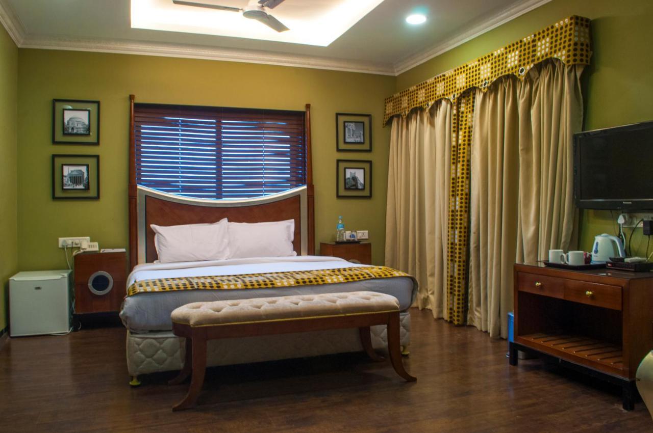 Jalsa Hotel & Banquets,Indore Exterior photo