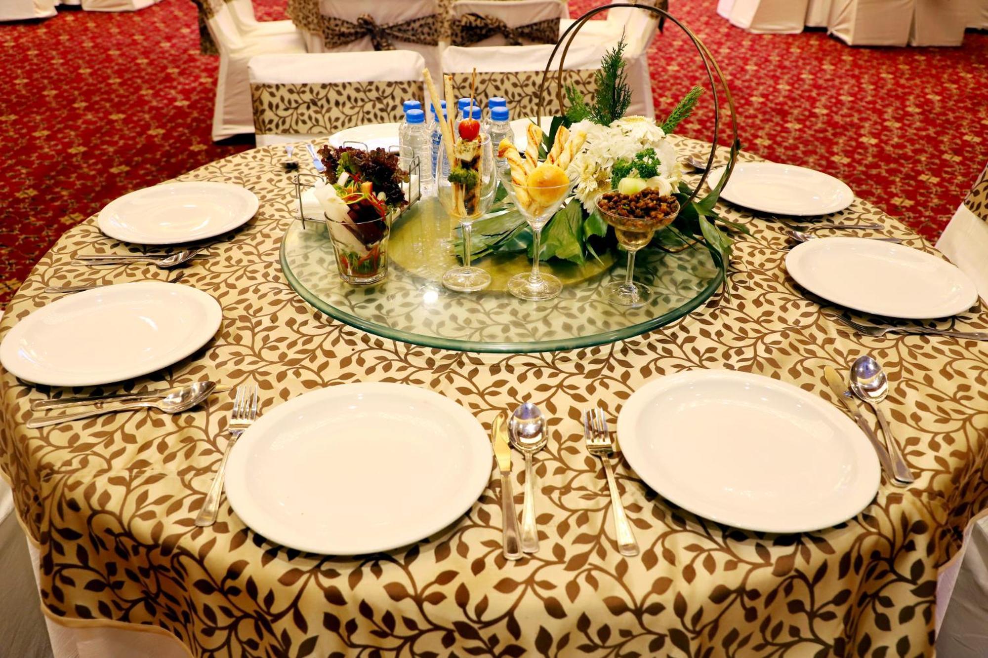 Jalsa Hotel & Banquets,Indore Exterior photo