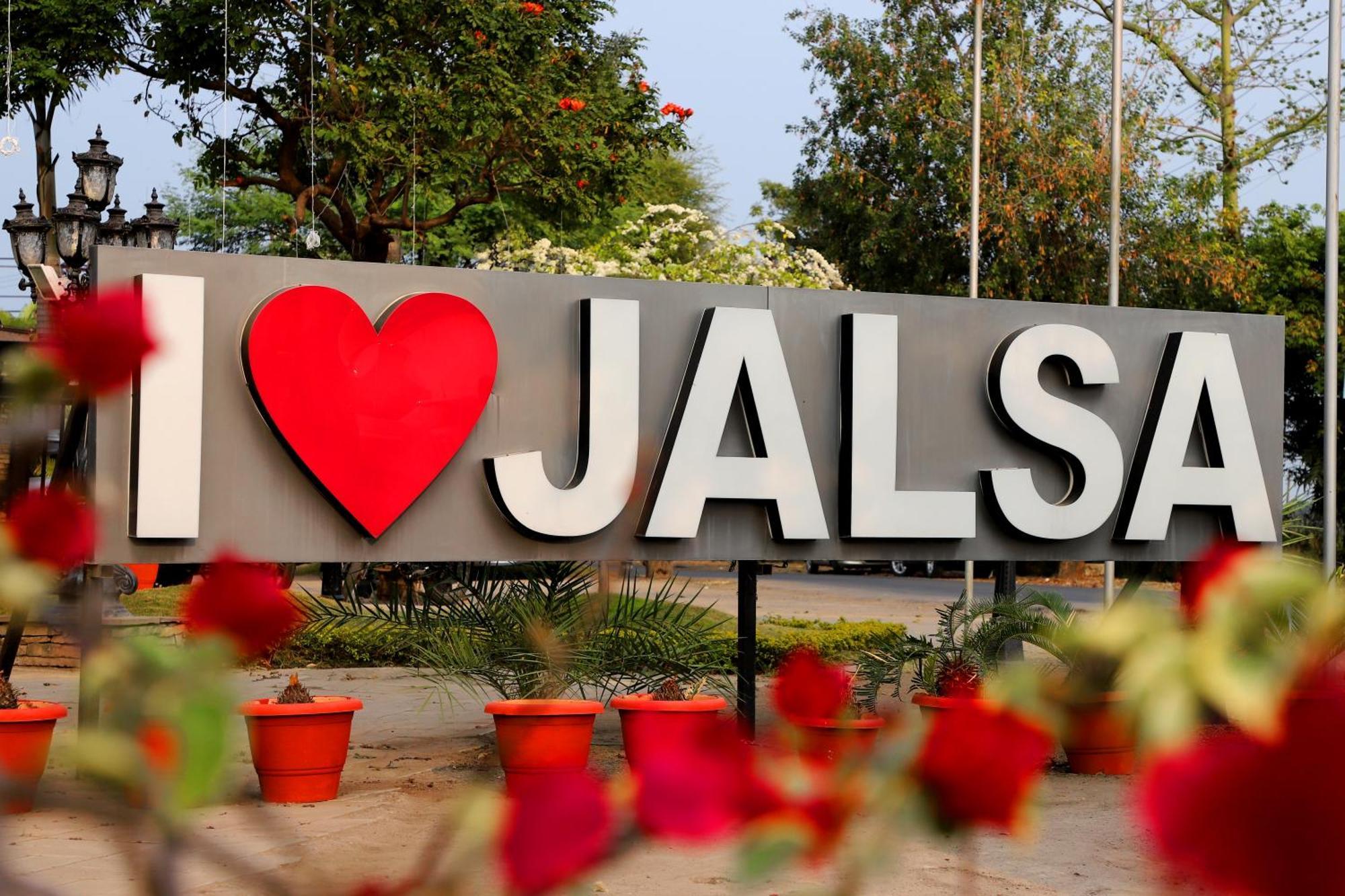 Jalsa Hotel & Banquets,Indore Exterior photo