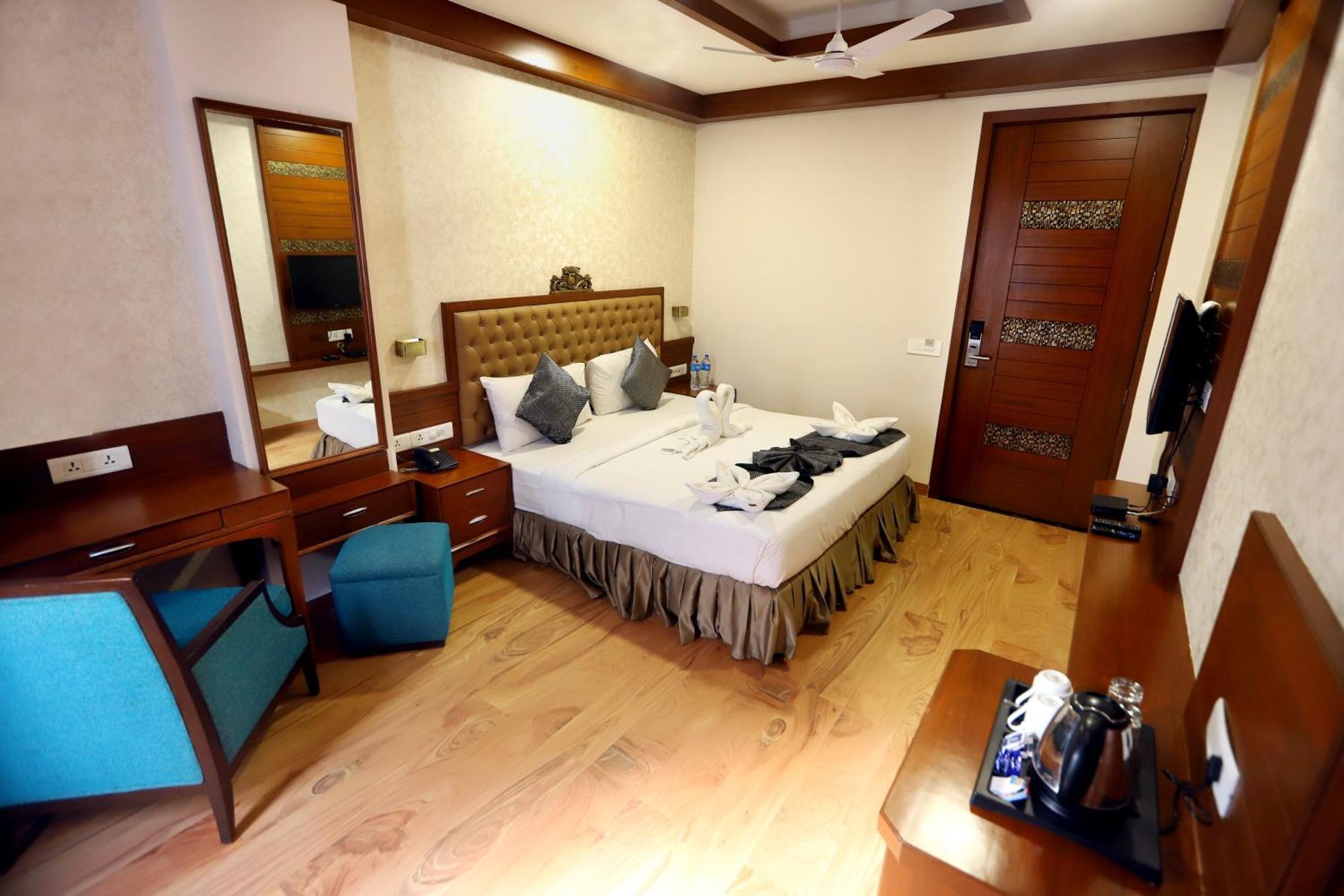 Jalsa Hotel & Banquets,Indore Exterior photo