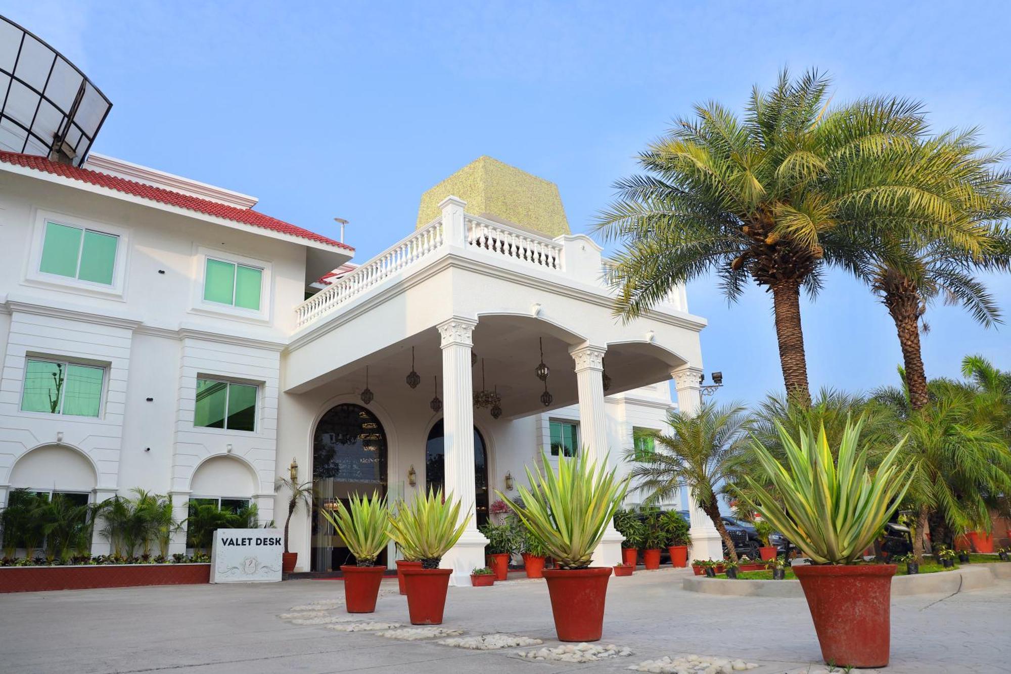 Jalsa Hotel & Banquets,Indore Exterior photo