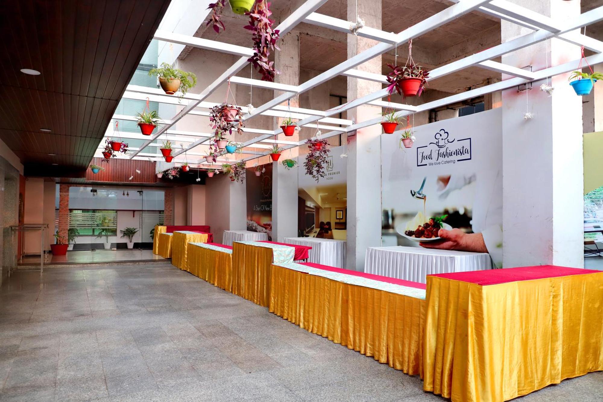 Jalsa Hotel & Banquets,Indore Exterior photo