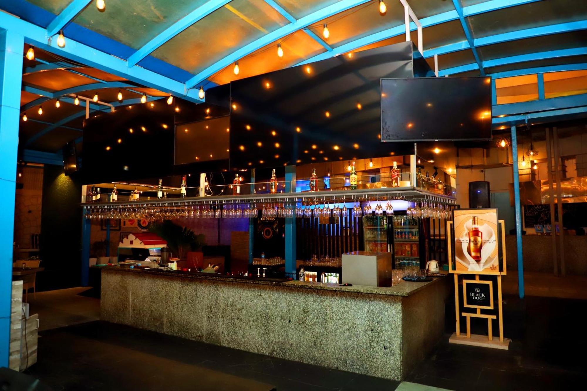 Jalsa Hotel & Banquets,Indore Exterior photo