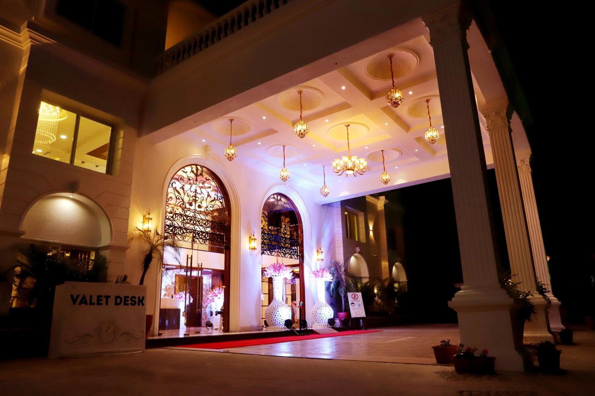 Jalsa Hotel & Banquets,Indore Exterior photo